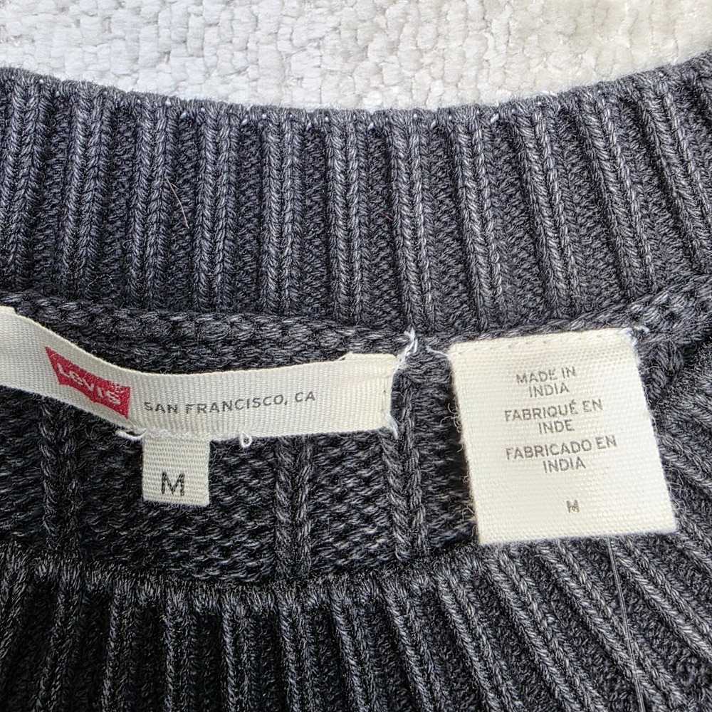 Levis Womens Cable Knit Crewneck Sweater size medium Charcoal Gray Relaxed‎ Fit - Picture 4 of 10